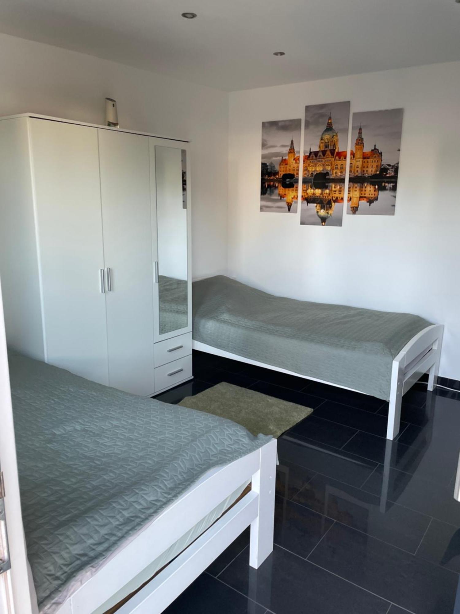 Ferienwohnung Mit Fussbodenheizung Nahe Messe, Gratis Parkplatz Und Abstellplatz E - Bike Hannover Exterior foto